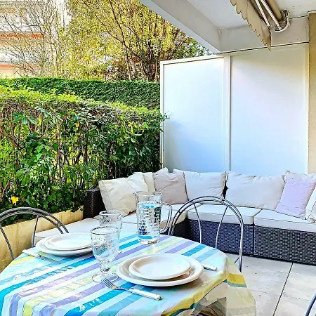 Apartment Cannes Golden Gate Apartment With Big Terrasse And Wifi Cannes